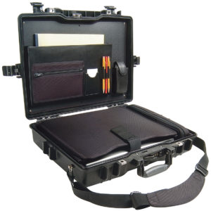 Pelican 1495CC1 Deluxe 17 in. Laptop Case